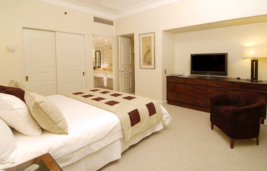 Отель Nh Collection Plaza Сантьяго Номер фото A bedroom at the hotel