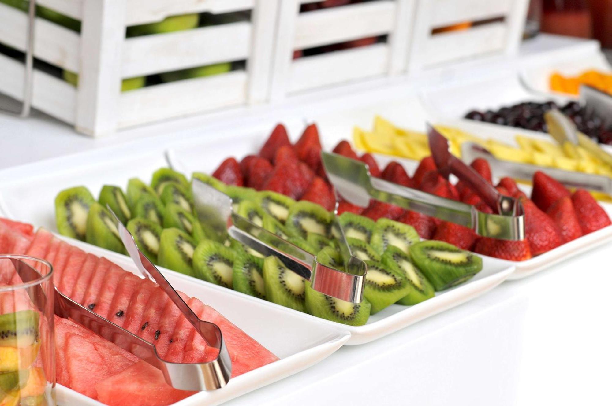 Отель Nh Collection Plaza Сантьяго Экстерьер фото Fruit salad