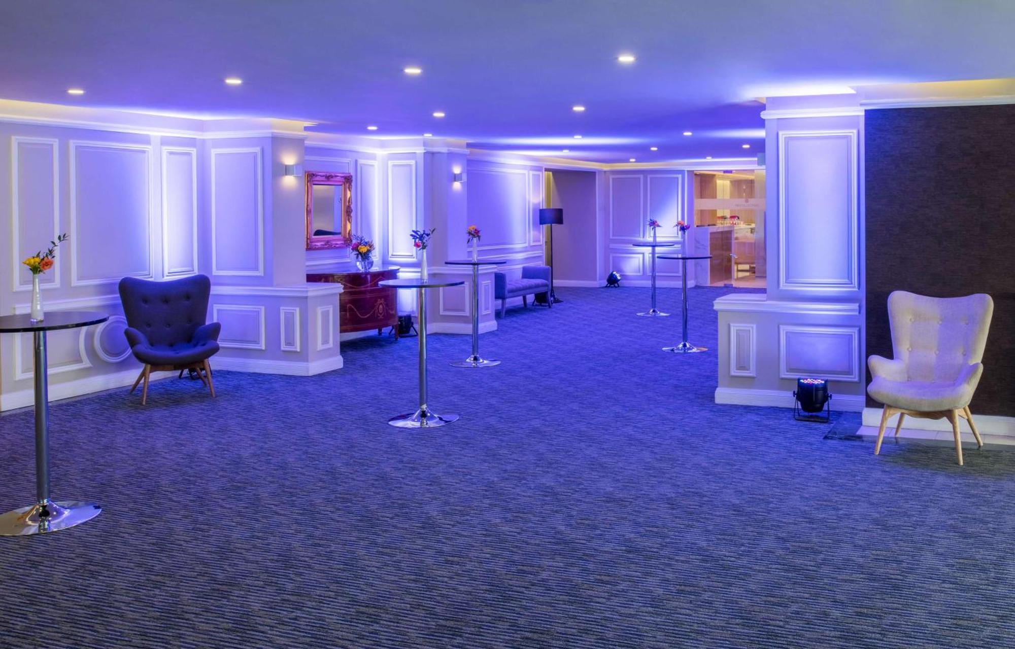 Отель Nh Collection Plaza Сантьяго Экстерьер фото The Blue Room at the National Liberal Club