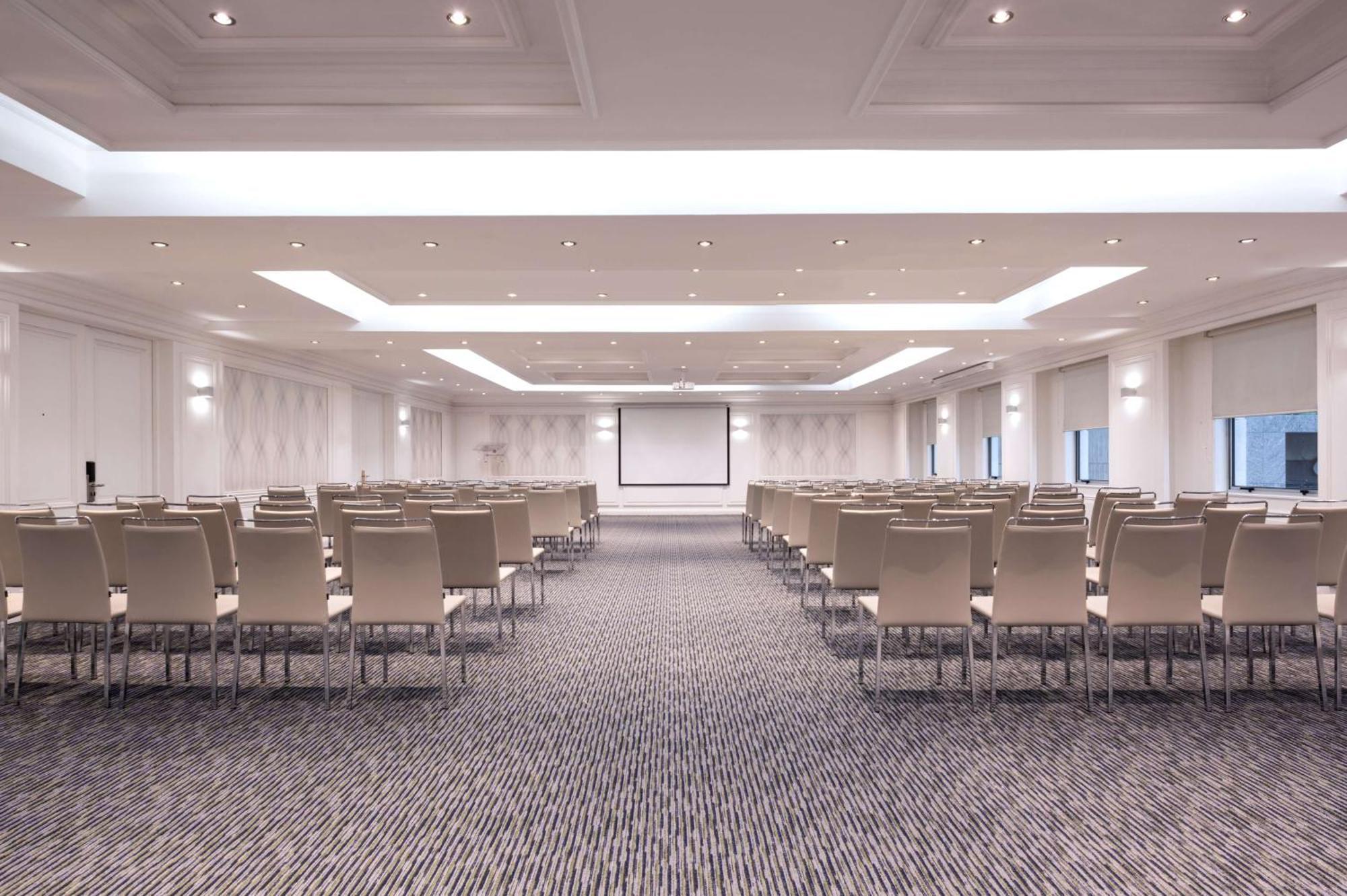 Отель Nh Collection Plaza Сантьяго Экстерьер фото Meeting room